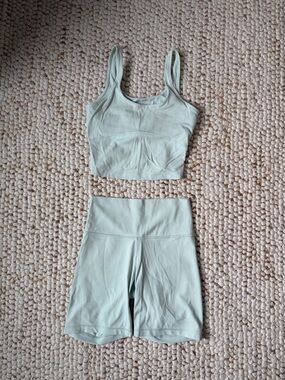 TNA butter workout set